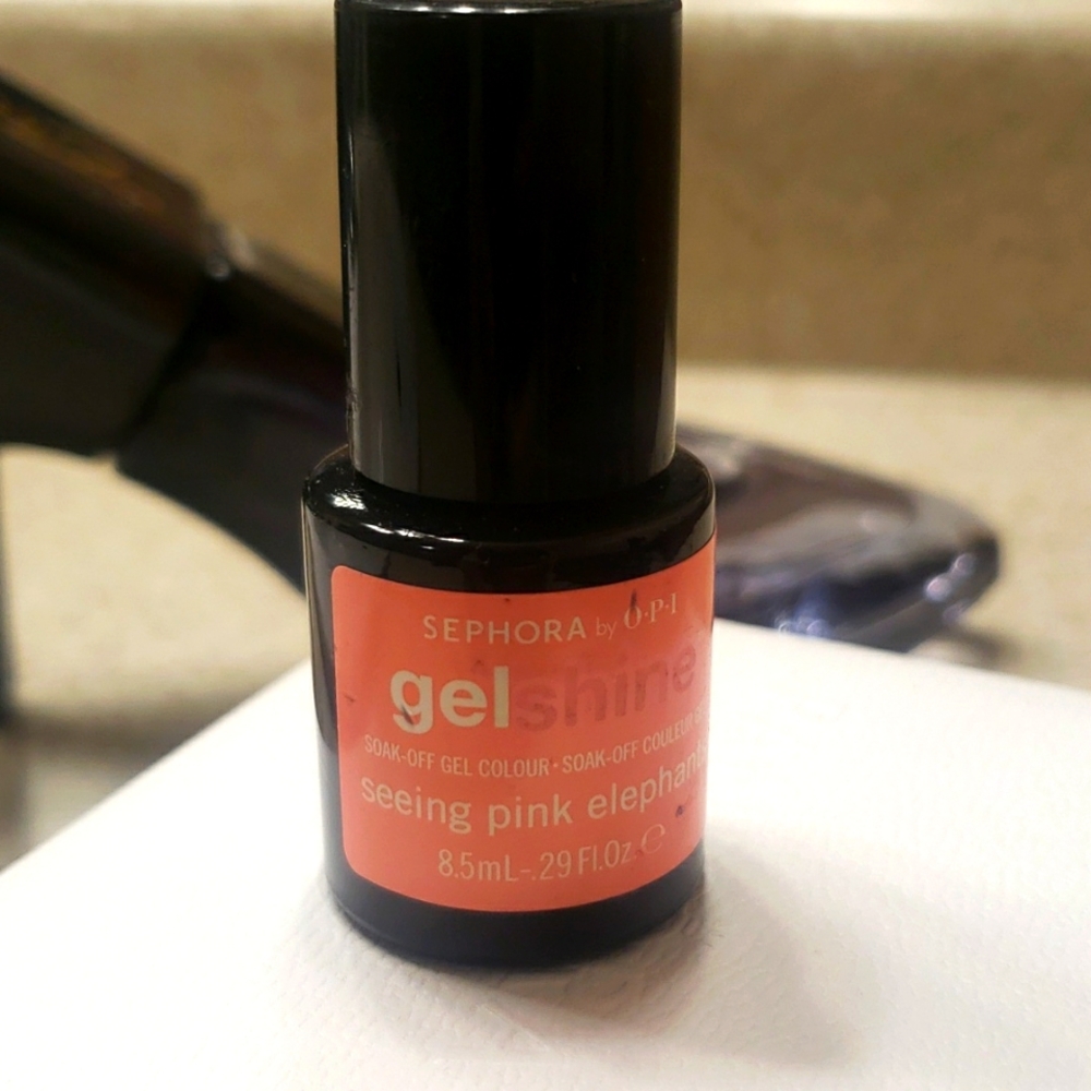 SEPHORA Soak off gel " Seeing Pink Elephants"